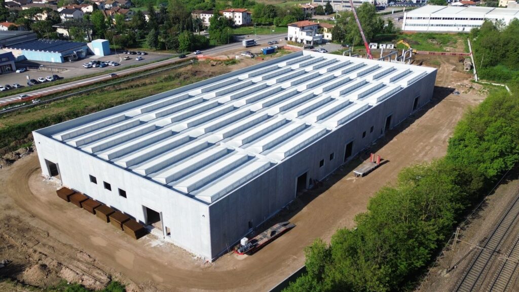 capannoni prefabbricati pescantina